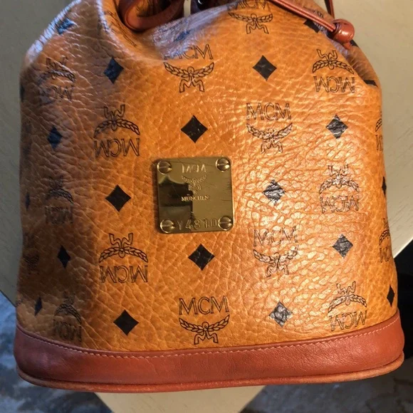 MCM Munich Leather Bag with COA - Picture 12 of 15